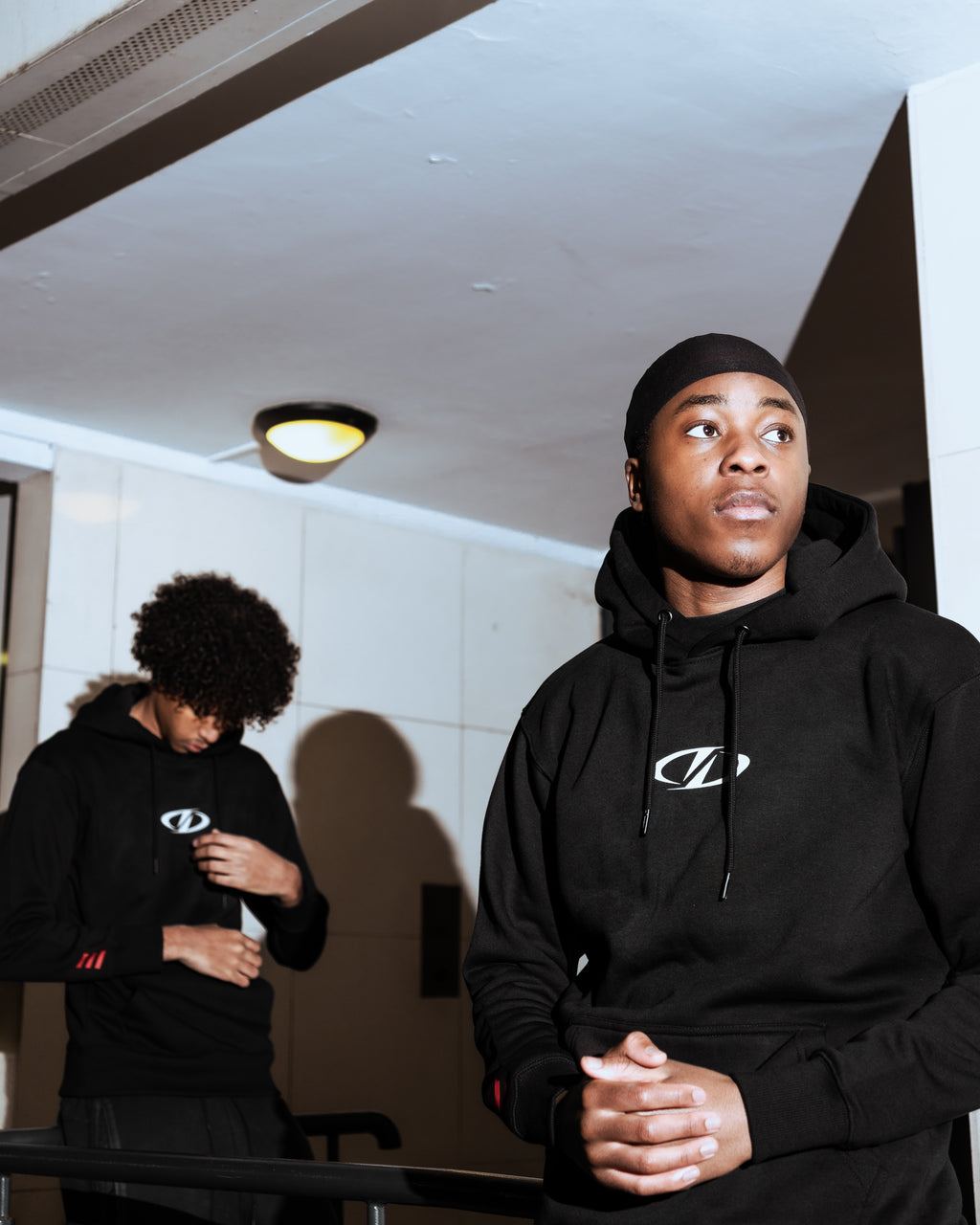 Hoodie Tout Droit - Noir